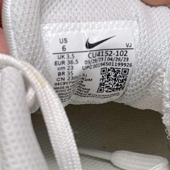 Nike Air Max Bolt White Metallic Platinum Size 6 - Picture 10 of 10